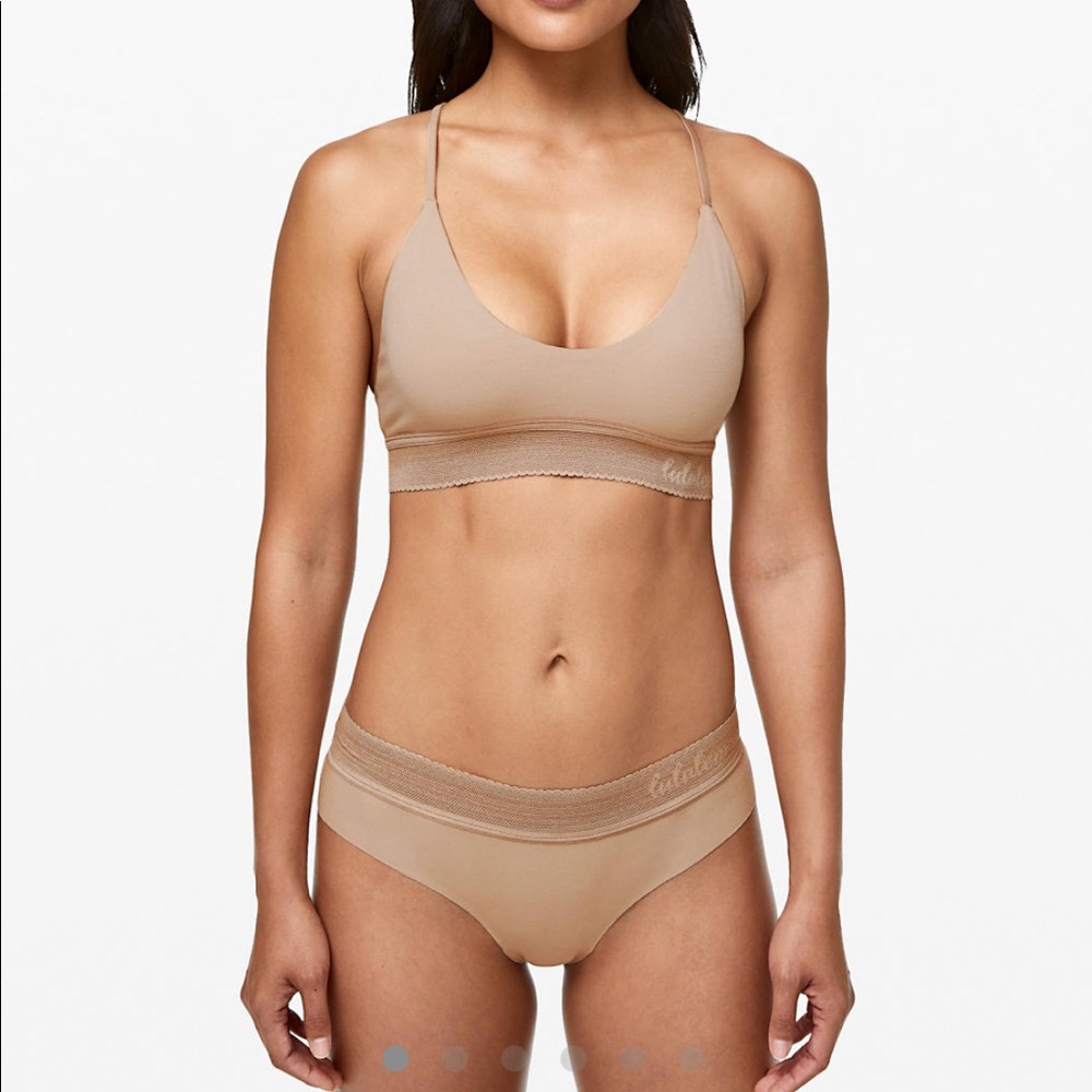 Lululemon EVER essentials bralette NWT MEDIUM